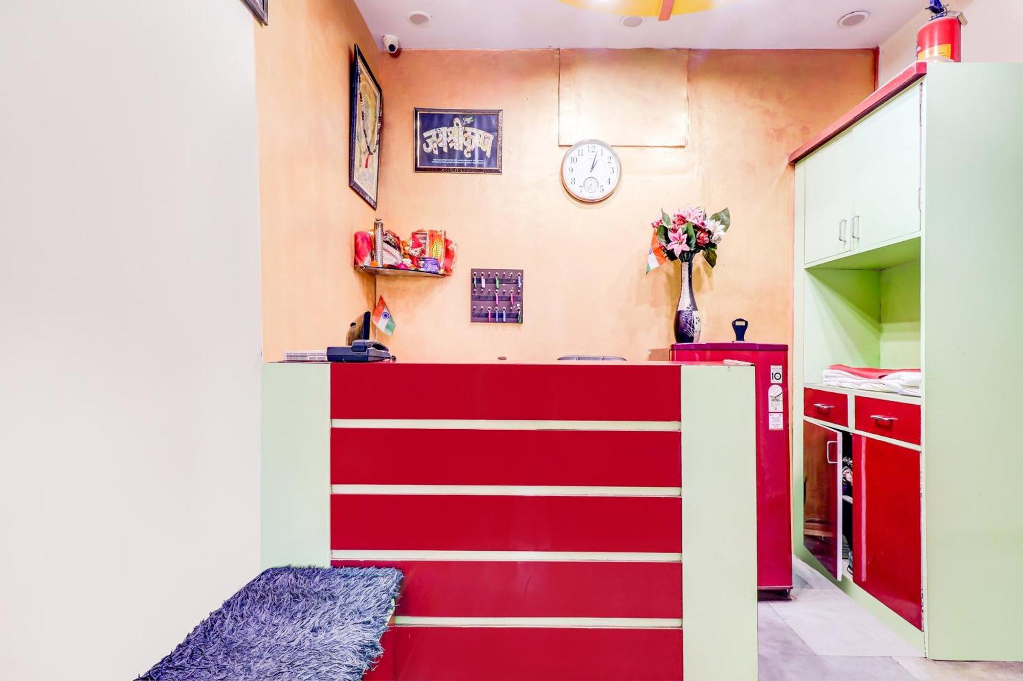 Spot On Siddhi Maa Hotel Gwalior Bagian luar foto