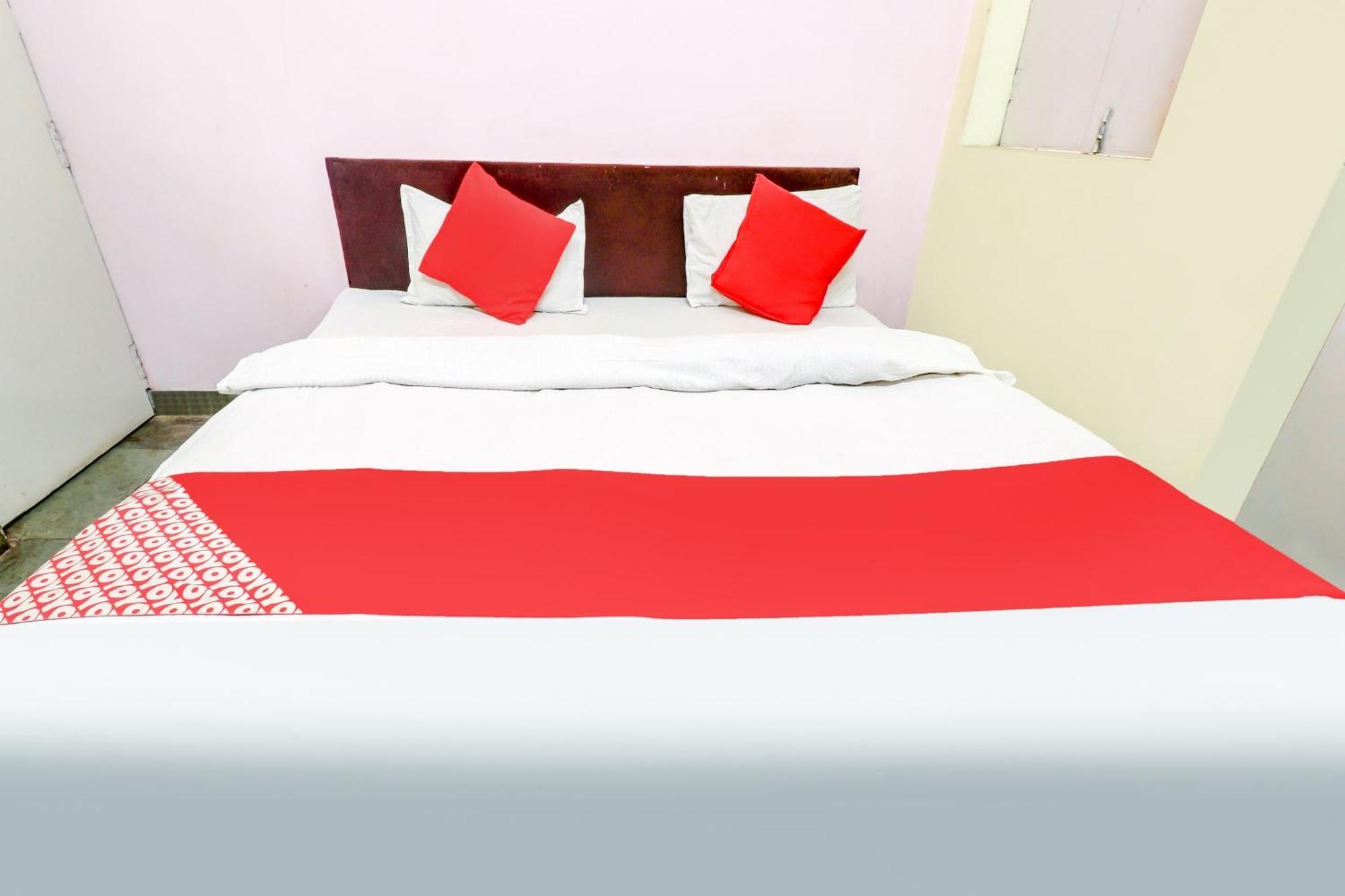 Spot On Siddhi Maa Hotel Gwalior Bagian luar foto