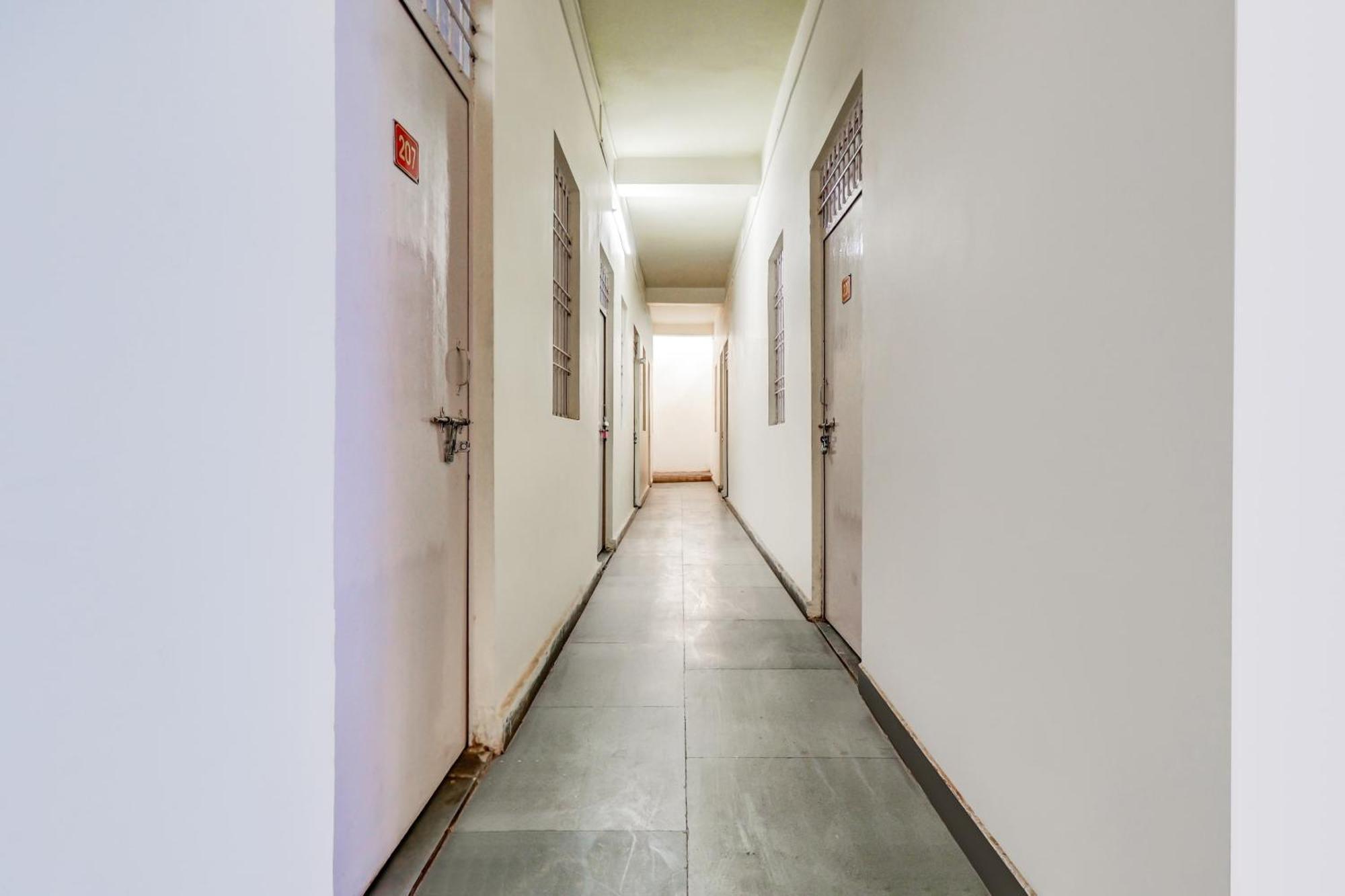 Spot On Siddhi Maa Hotel Gwalior Bagian luar foto
